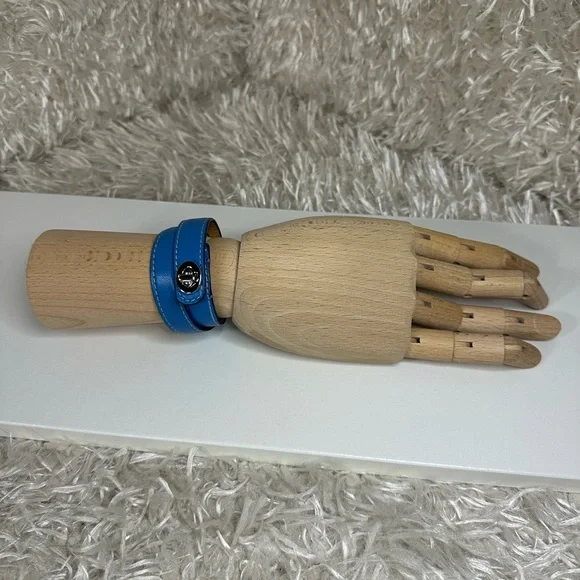 Coach Blue Wraparound Leather Bracelet with a Silver Plated Turnlock - Picture 3 of 13